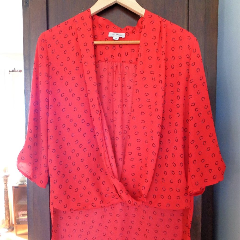 💗 3/$25 Red blouse with black horseshoe print